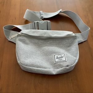 Herschel Fifteen Waist Pack In Grey